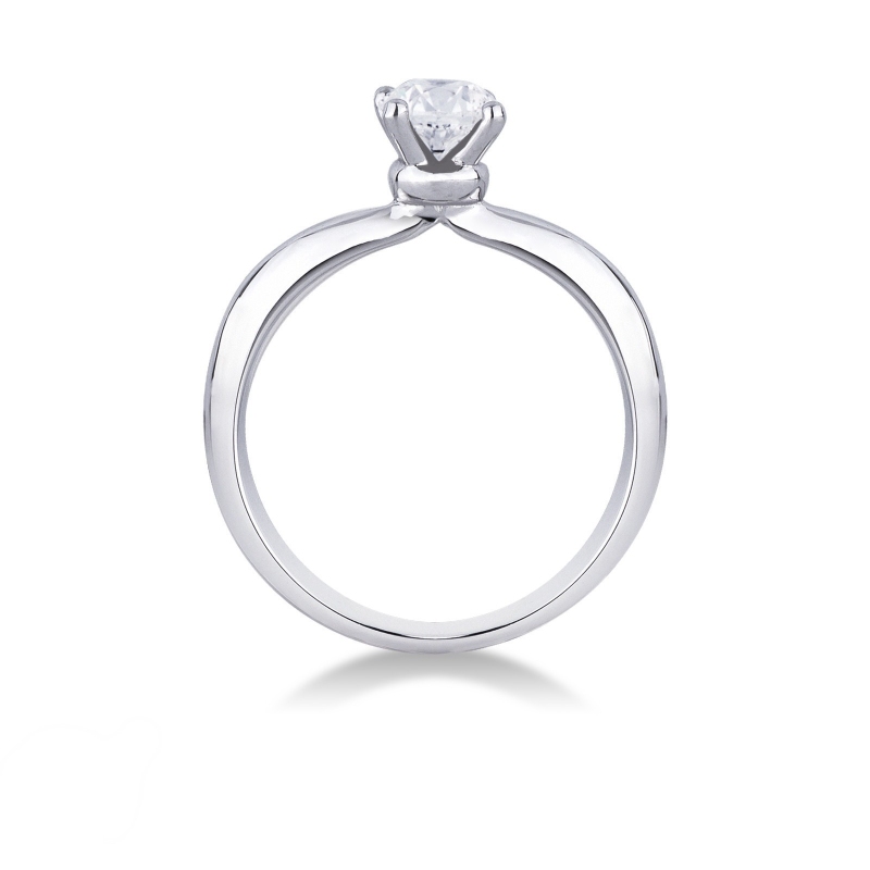 Bague de fiançailles en or blanc 18k avec diamant 0.70 ct 