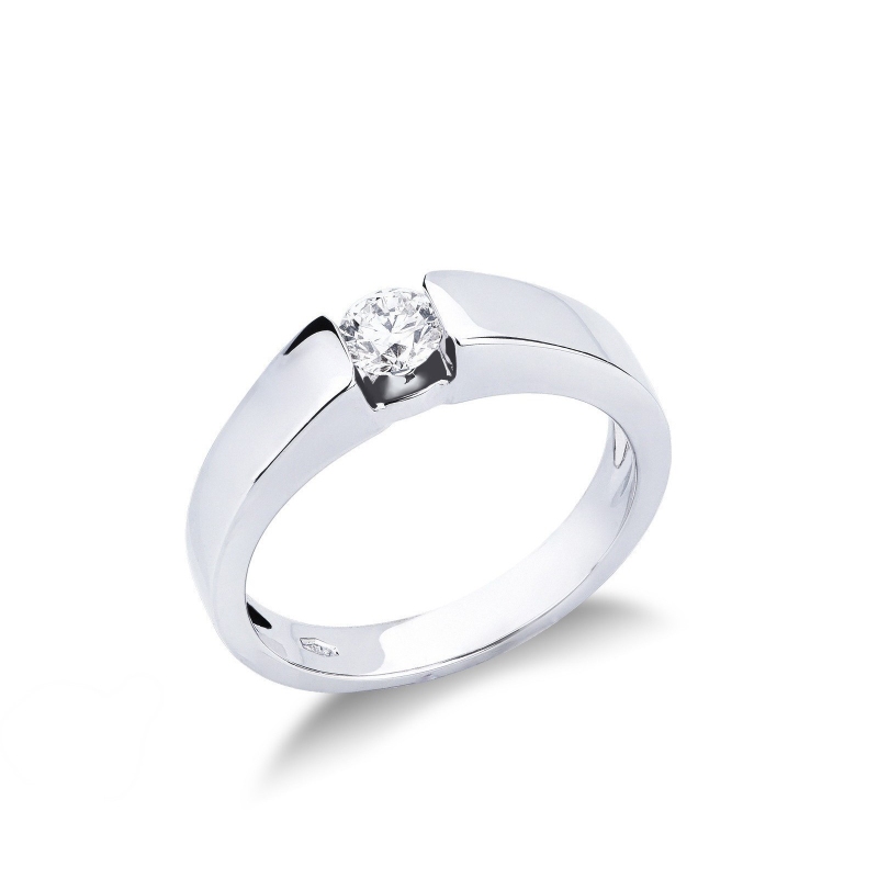 Bague solitaire en or blanc 18k moderne avec diamant 0,30ct