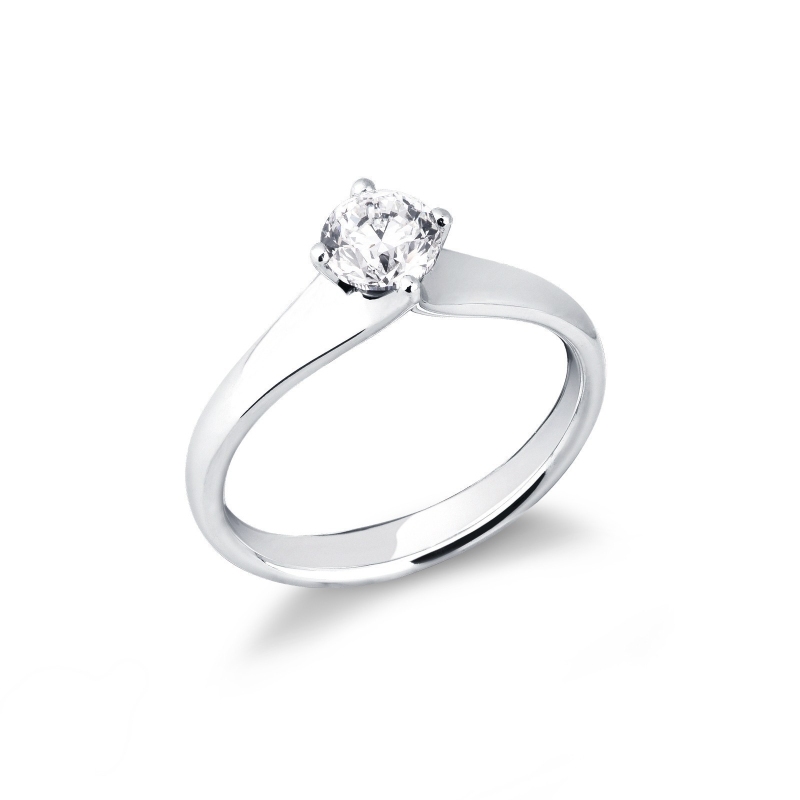 Solitaire en or blanc 18k avec diamant 0.70 ct