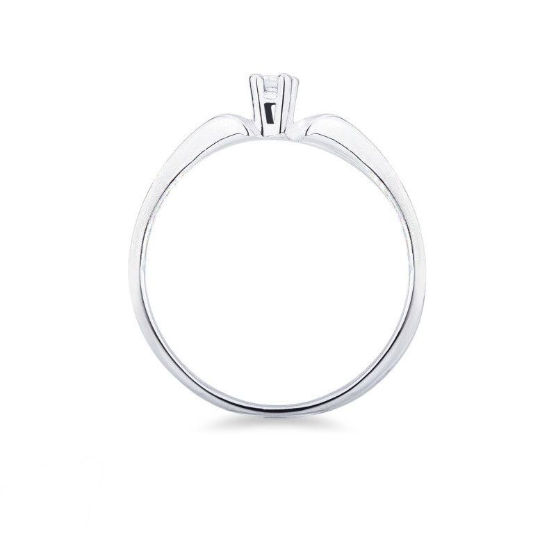 Bague solitaire en or blanc 18 carats avec diamant