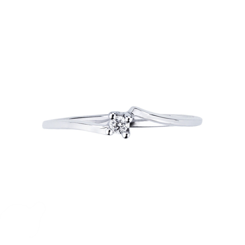 Bague solitaire en or blanc 18 carats avec diamant