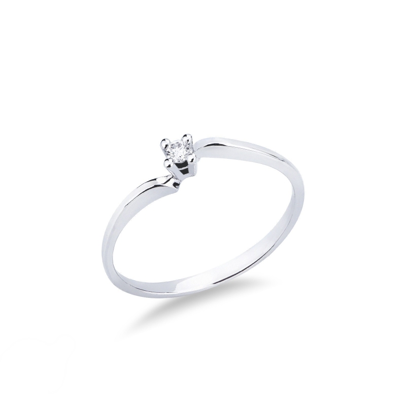 Bague solitaire en or blanc 18 carats avec diamant