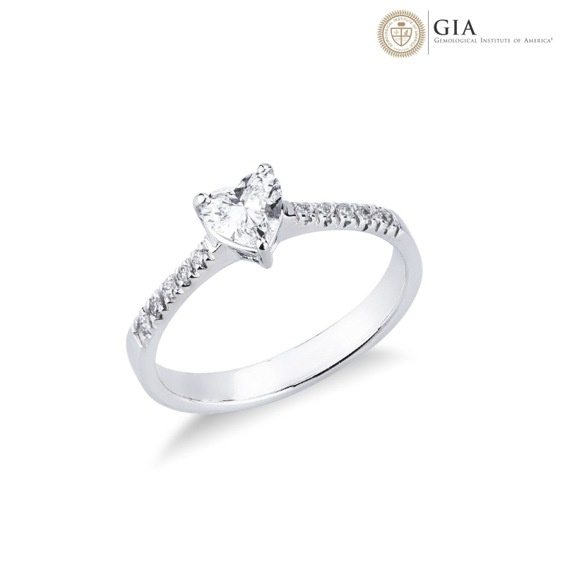 Bague solitaire coeur or blanc 18k ornée un diamant naturel CT 0.50 GIA