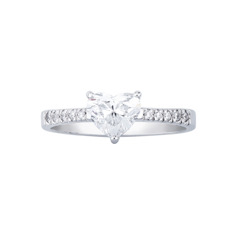 Bague solitaire en or blanc 18k avec un diamant cœur certifié GIA CT.1.00 