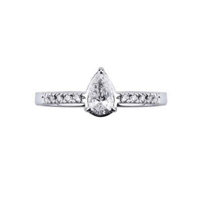 Bague avec diamant taille cœur 0,50 ct GIA en or blanc 18k