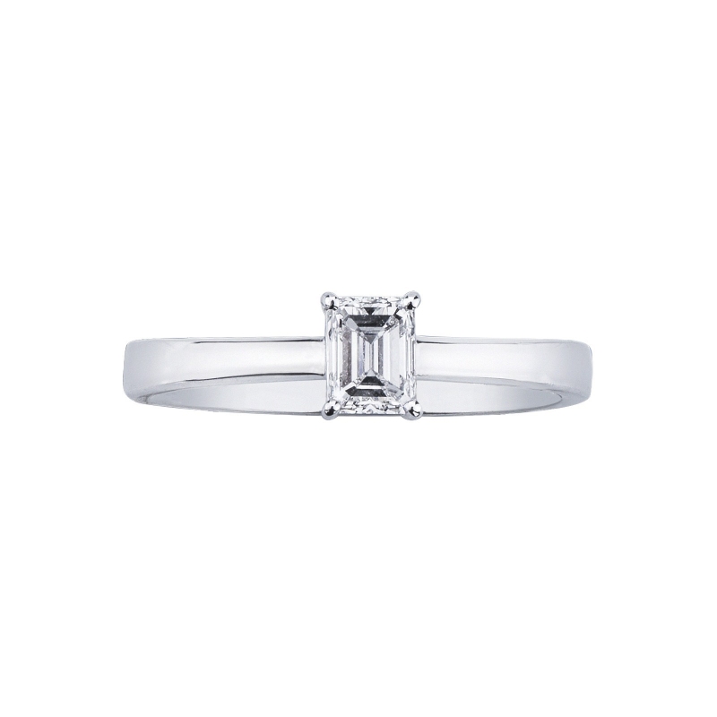 Bague avec diamant taille émeraude 0,50 ct GIA en or blanc 18k