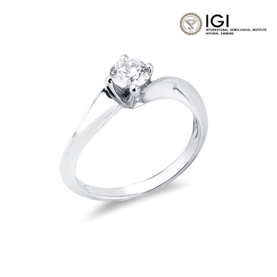 Bague en or blanc 18 carats avec diamant central certifié IGI 0,49 CT