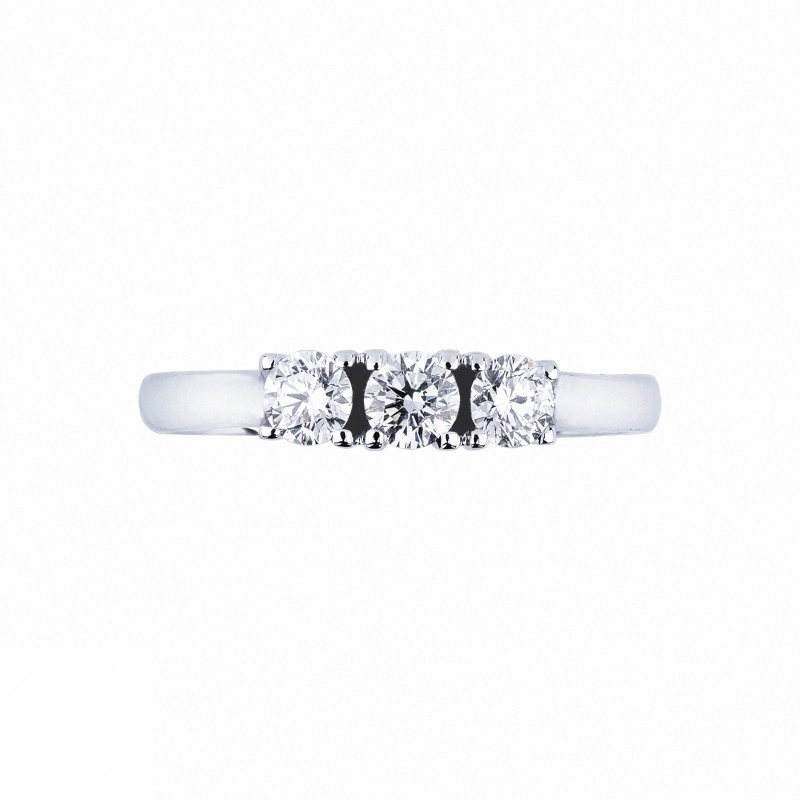 Bague en or blanc 18k avec 3 diamants 0.45 ct