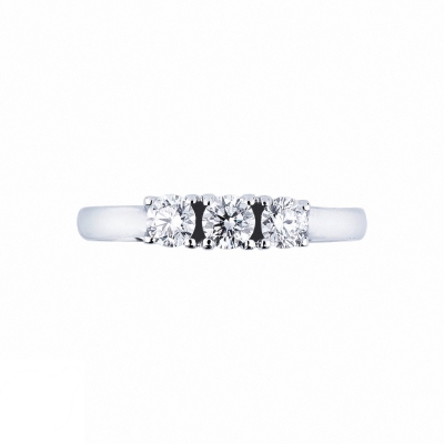 Bague en or blanc 18k avec 3 diamants 0.45 ct