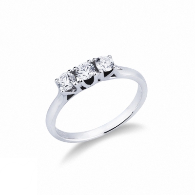 Bague en or blanc 18k avec 3 diamants 0.45 ct