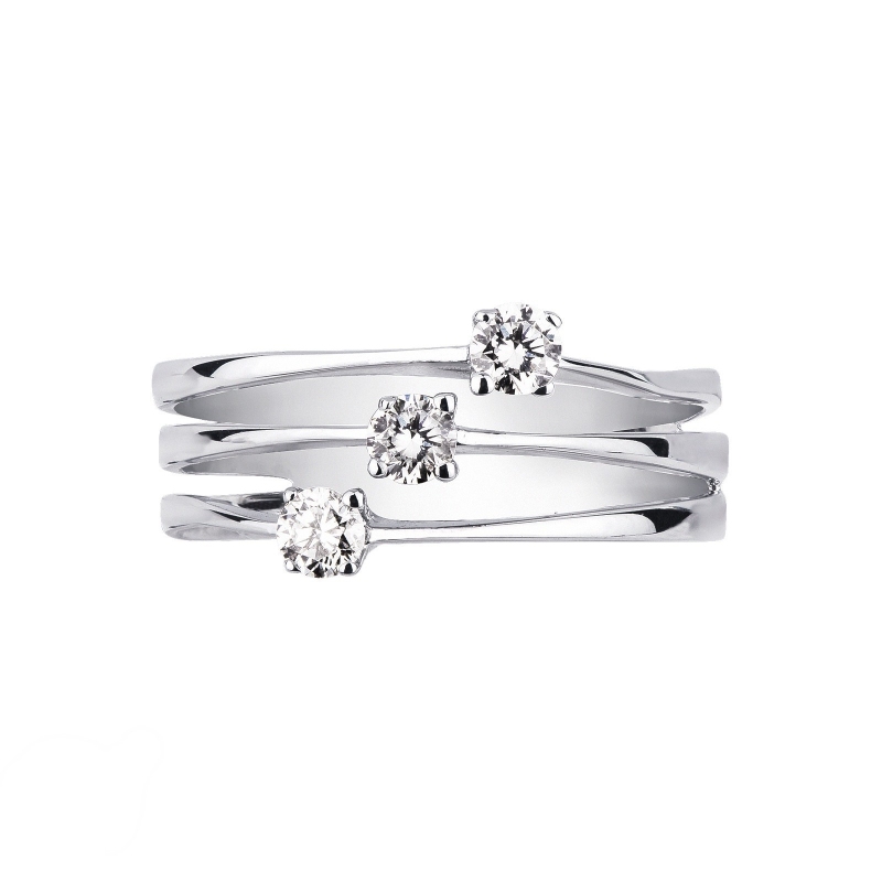 Bague trois anneaux en or blanc 18k avec trois diamants 0,30 ct
