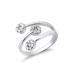 Bague illusion de diamants en or blanc 18 carats avec trois fleurs