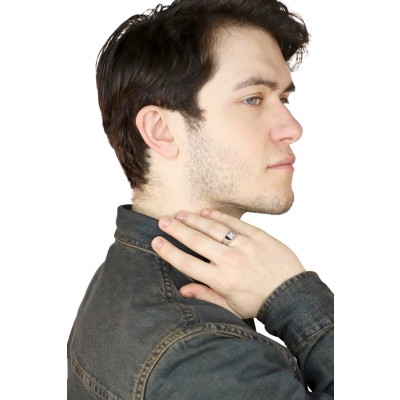 Anneau solitaire pour homme en or blanc 18k  diamant 0,12 ct