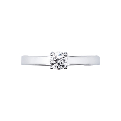  Bague solitaire quatre griffes en or blanc 18k avec diamant 0,40 ct 