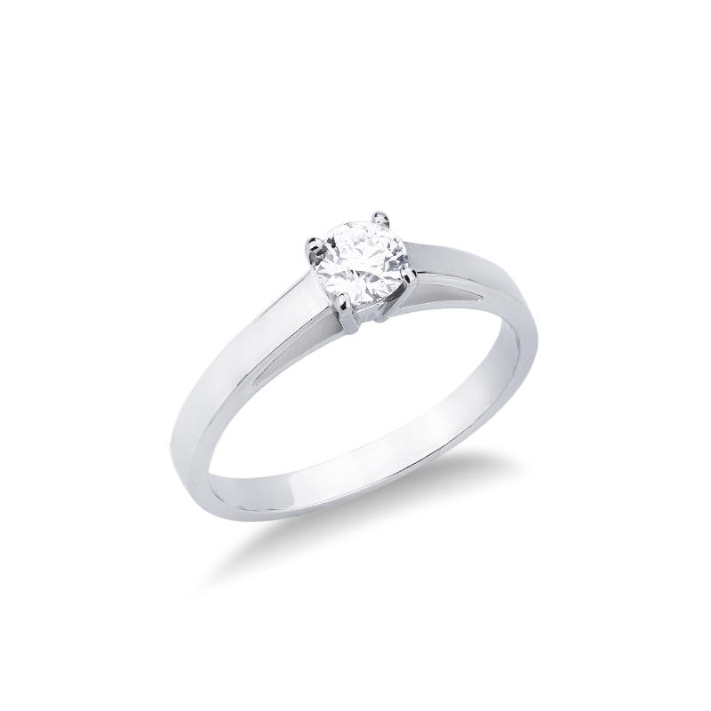 Bague solitaire quatre griffes en or blanc 18k avec diamant 0,40 ct 