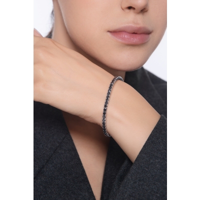 Bracelet riviere en or blanc 18k serti de diamants noirs 7,23 ct 