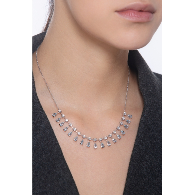 Collier en or blanc 18 carats avec aigue-marine en goutte et diamants