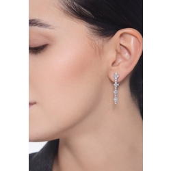 Boucles d'oreilles pendantes diamants en or blanc 18kt 2
