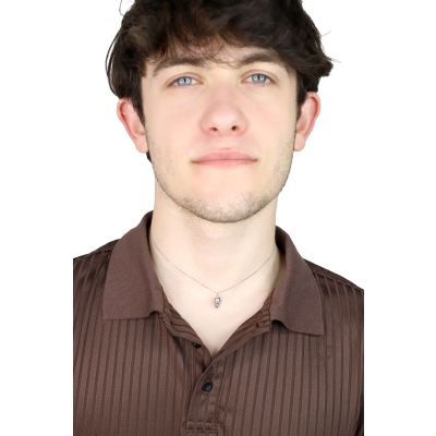 Collier en or blanc 18k avec pendentif skull et diamants