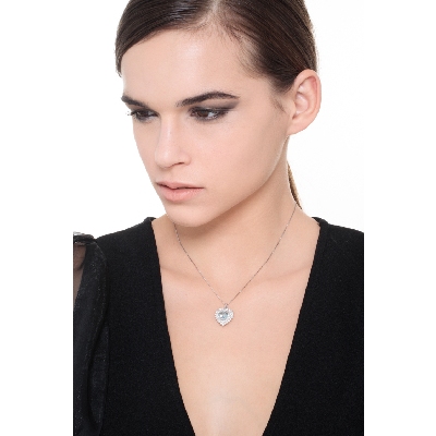 Collier femme pendentif  en or blanc 750 à coeur aigue-marine et diamants