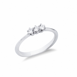 Bague trilogy en or blanc 18k avec trois diamants CT 0,21