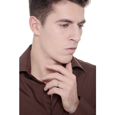 Alliance classique en or blanc 18k