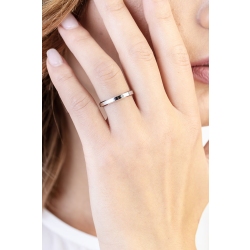 Alliance en or blanc 18k avec diamant 0.01 ct 2