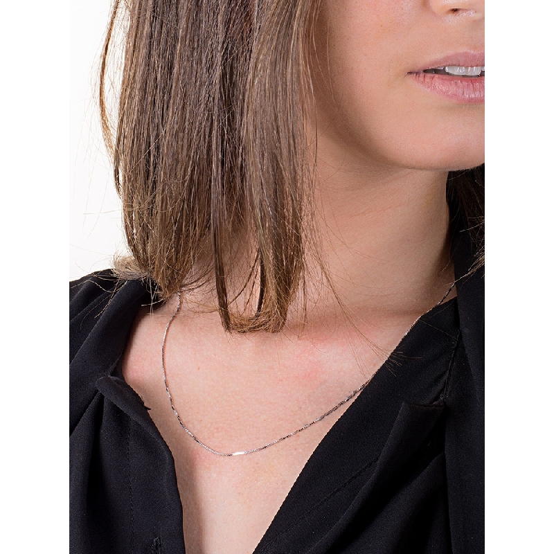 Collier en or blanc 18k à maille vénitienne