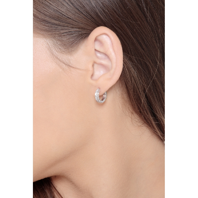 Boucles d'oreilles créoles en or blanc 18k carats avec diamants