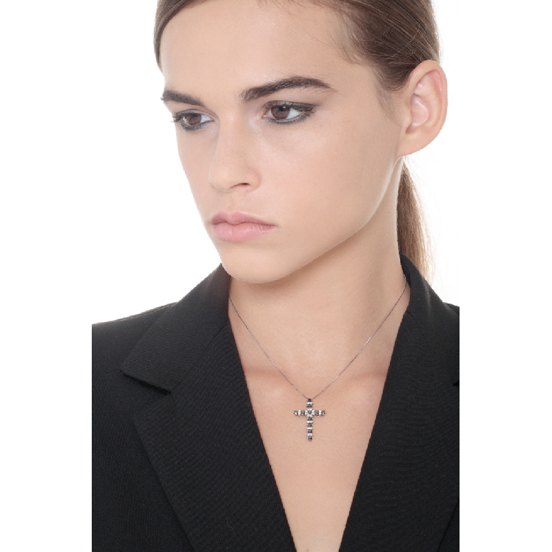 Collier croix or blanc 18k diamants noirs et blancs