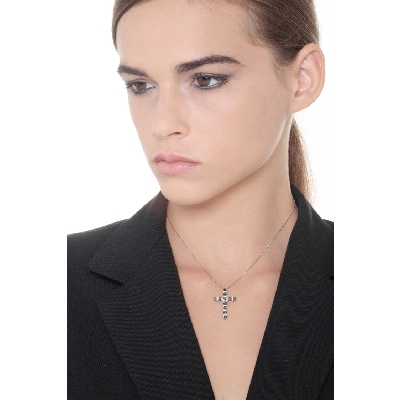 Collier croix or blanc 18k diamants noirs et blancs