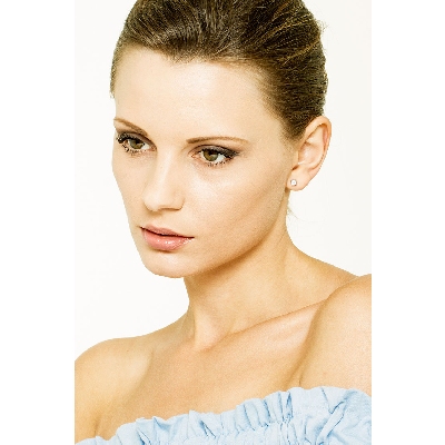 Boucles d'oreilles solitaire rondes en diamant 0.40 ct en or blanc 18k