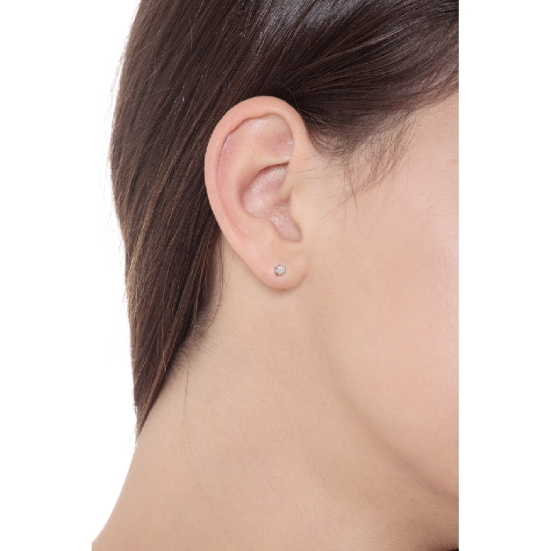 Boucles d'oreilles puce en or blanc 18k à 6 griffes avec diamants 0.08 ct