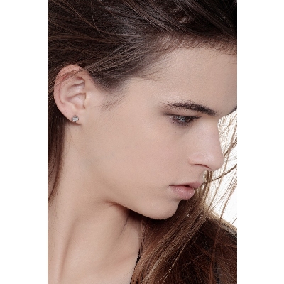 Boucles d'oreilles en or blanc 18k avec diamants 0.60 ct