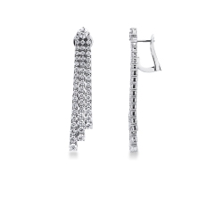 Boucles d oreilles cascade en or blanc 18k avec diamants