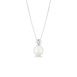 Collier en or blanc 18k avec perle naturelle et diamant brillant