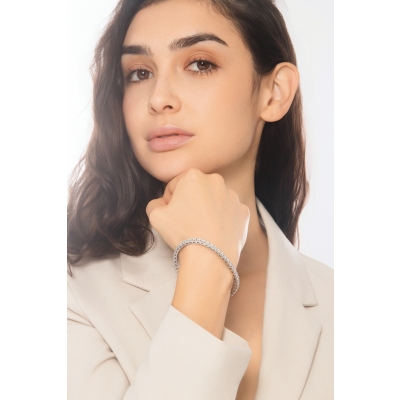 Bracelet tennis élastique en or blanc 18k avec diamants taille brillant