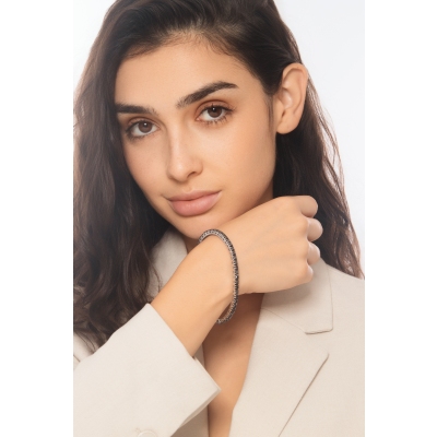 Bracelet tennis élastique en or blanc 18k avec diamants noirs