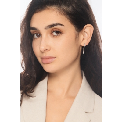 Boucles d’oreilles tennis linéaires en or blanc 18k avec diamants