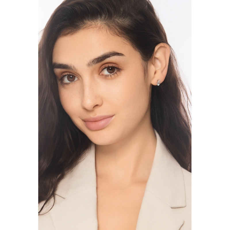 Boucles doreilles en or 750 avec aigue-marines ovale et diamants