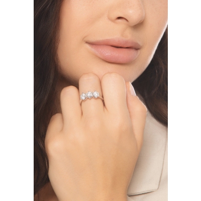 Bague trilogy en or blanc avec trois diamants CT 1,50