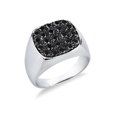 Bague chevalier en or blanc 18k avec pavé carré de diamants noirs