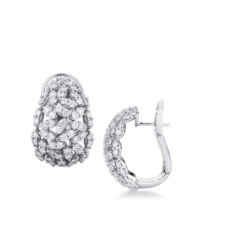 Boucles d’oreilles design avec illusion de navettes en or blanc