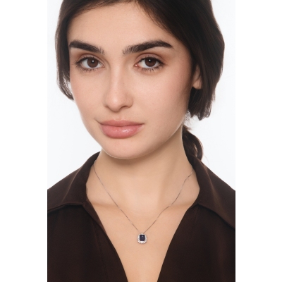 Chaîne en or blanc 18k avec pendentif saphir bleu et diamants