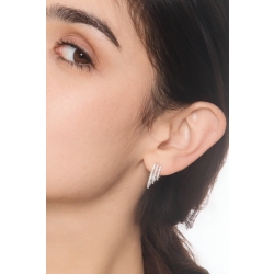 Boucles d’oreilles en or blanc 18k avec trois rangées de diamants en cascade 2