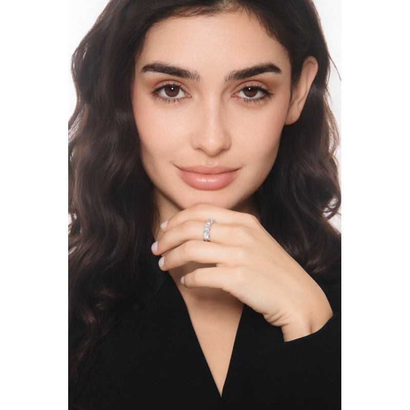 Bague 5 pierres en Or Blanc 18k ct 2,20