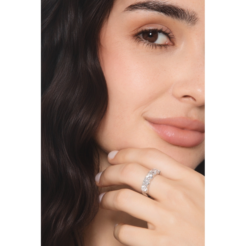 Bague 5 pierres en Or Blanc 18k ct 2,20