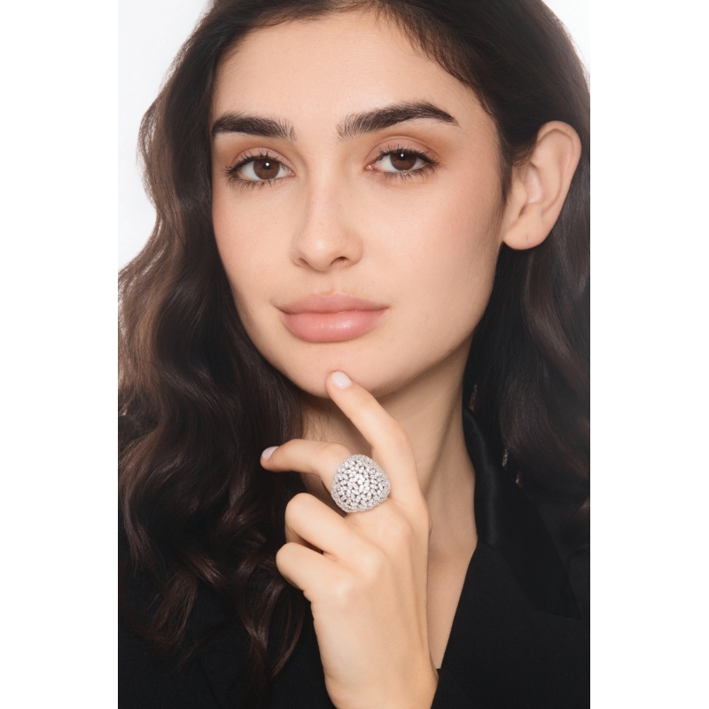 Large bague jonc en or blanc avec diamants