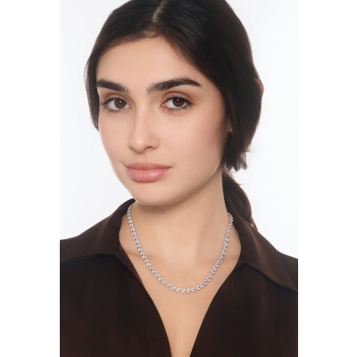 Collier en or blanc avec diamants navette