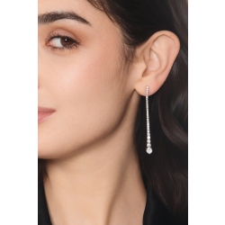 Boucles d’oreilles pendantes en or blanc 750 avec diamants 2